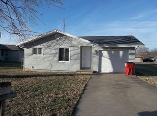 2541 W Hanover Dr, Springfield, MO 65807