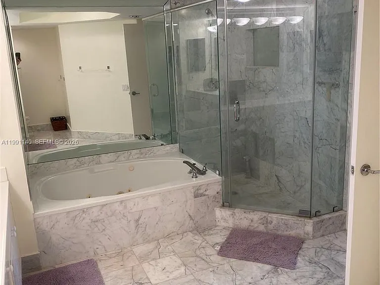 3640 Yacht Club Dr — Photo 9