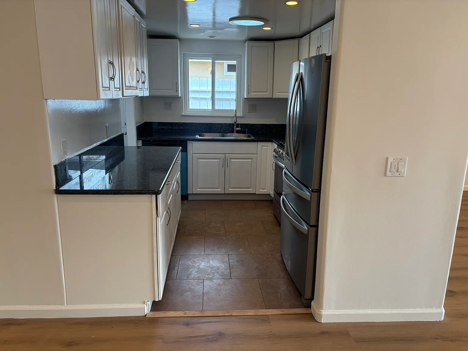 3 bed, 1116 sqft, $3,800 — Photo 3