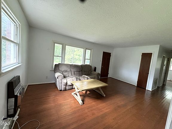 4th image of 67 W Carthage St