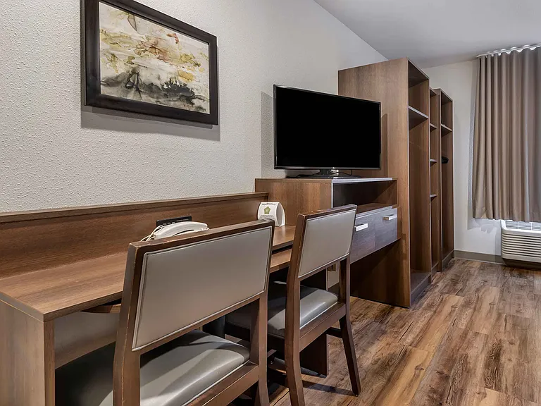 Studio Suite - 2 Queen Beds