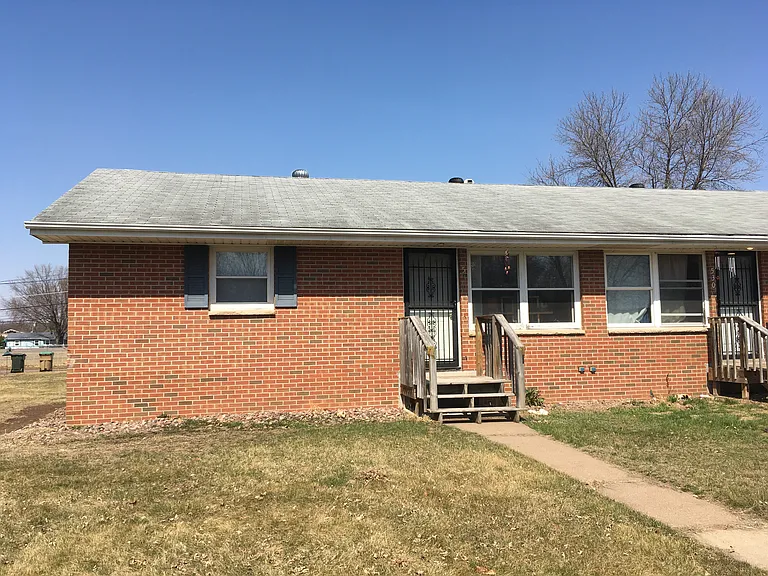 530 Terrace Dr — Photo 1