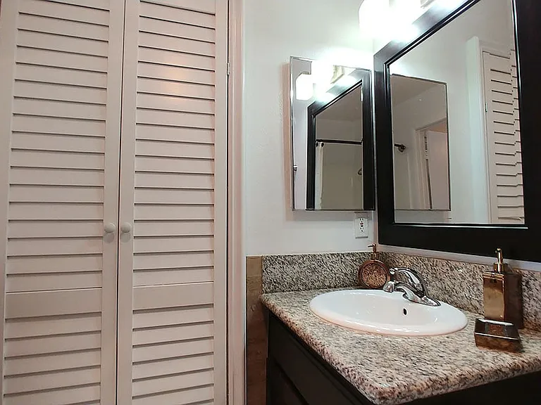 Villa De Adel Apts — Photo 104