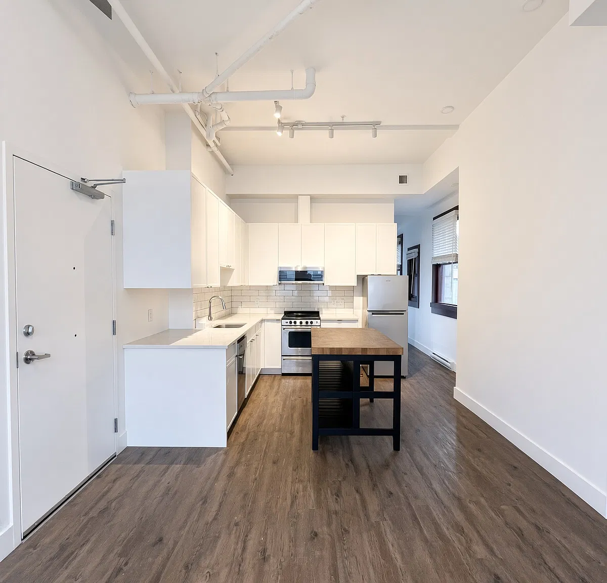 1523 Davie Street Vancouver — Photo 3