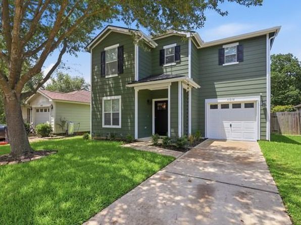 11210 Log Cabin Ln