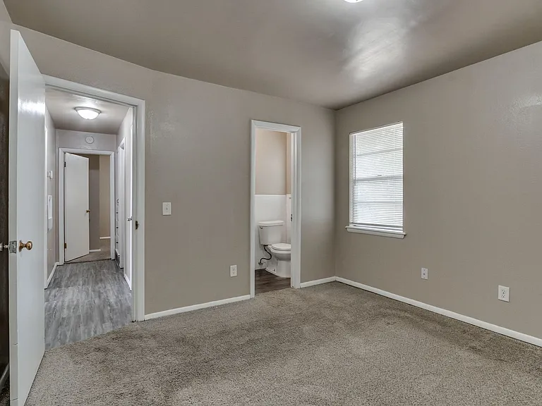 3005 SW 52nd Pl — Photo 31