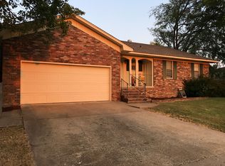 1305 Elizabeth Ave, Tahlequah, OK 74464