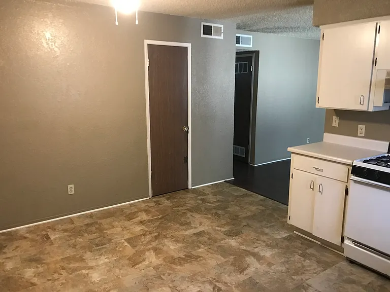Morton Place Apartments — Photo 7