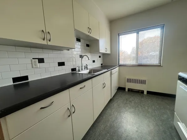 622-632 Snelling Ave South
