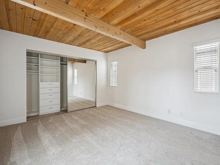 215 Walnut St — Photo 14