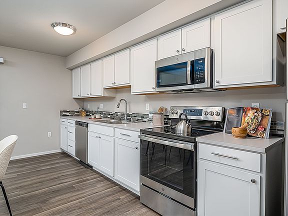 3rd image of 4921 100th St NE APT 202