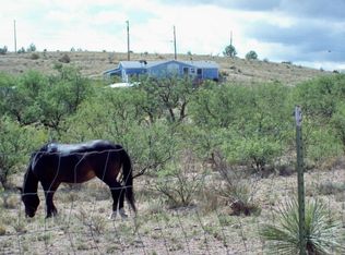 25205 E Castle Rock Kennel Dr, Benson, AZ 85602