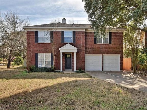 Expansive Front Yard