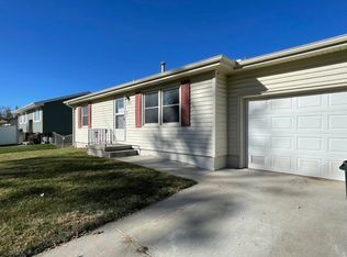 11112 X St, Omaha, NE 68137