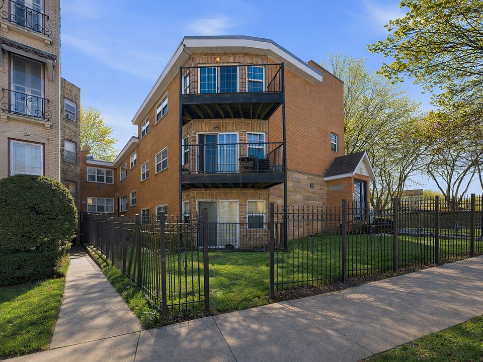 1st image of 1937 W Pratt Blvd APT 2N
