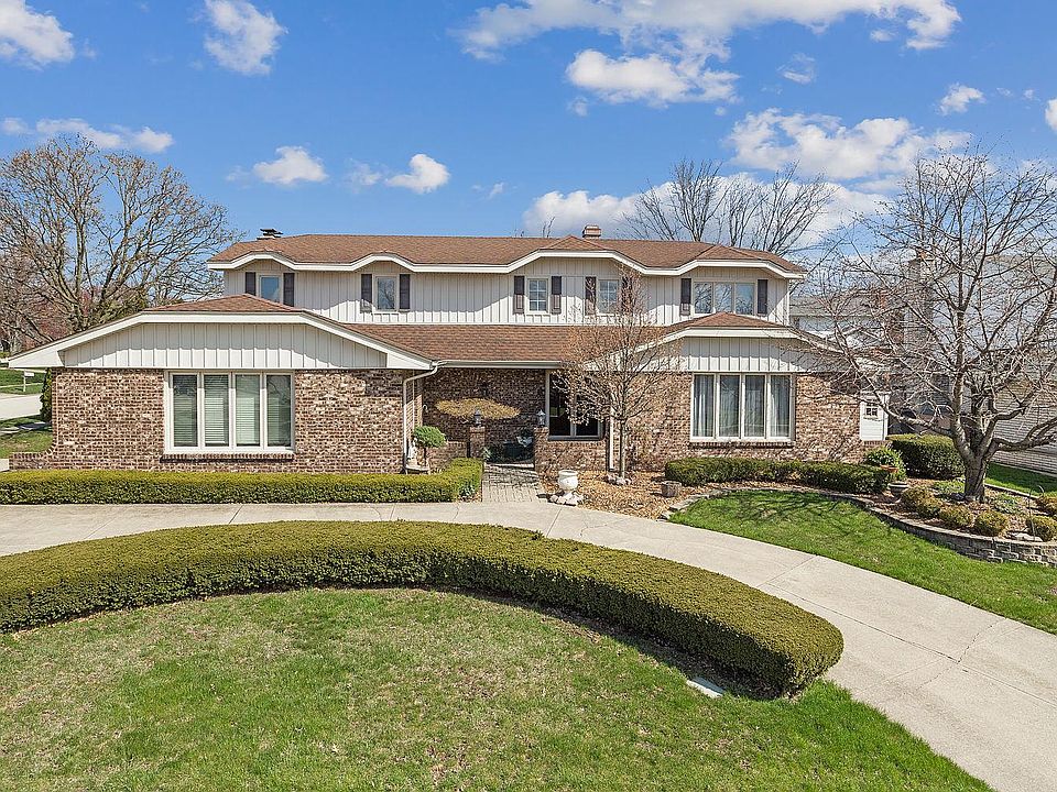 1st image of 8336 Red Oak Ln