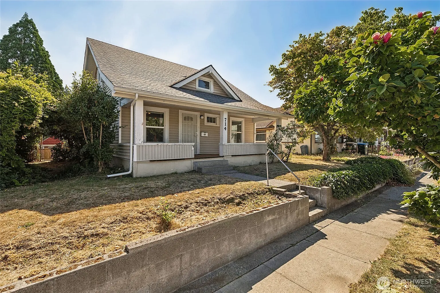 714 S Gold Street photo 1