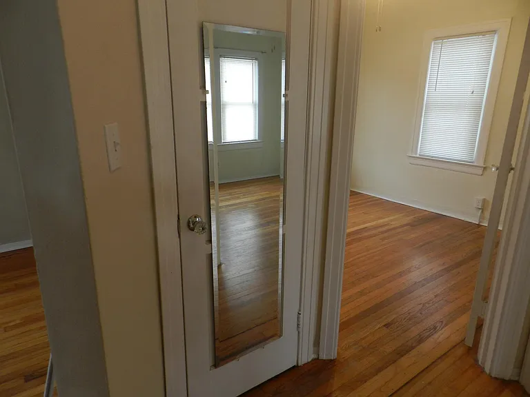 219 15th Ave N #219.5 — Photo 10