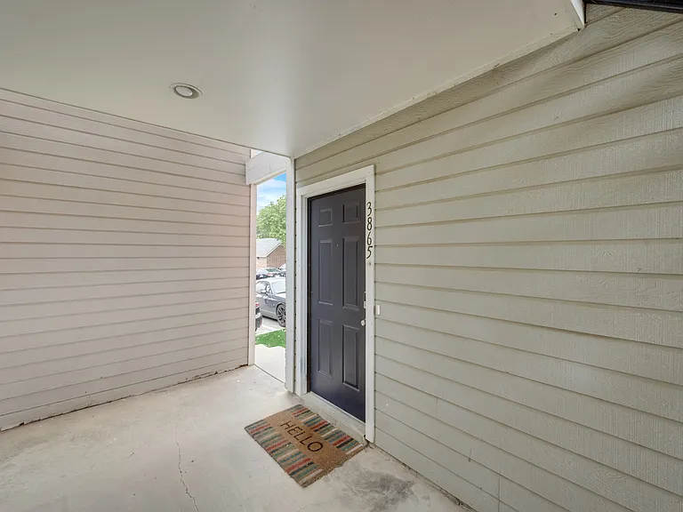 Evergreen St — Photo 13