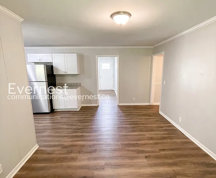 109 Shirley Dr — Photo 6
