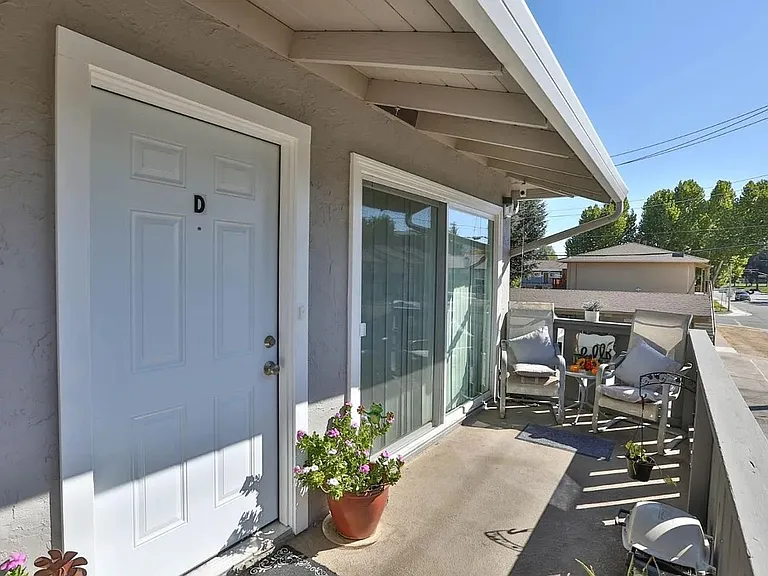 7060 Princevalle St — Photo 3