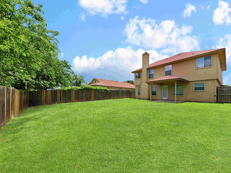 5013 Causeway Ct — Photo 26