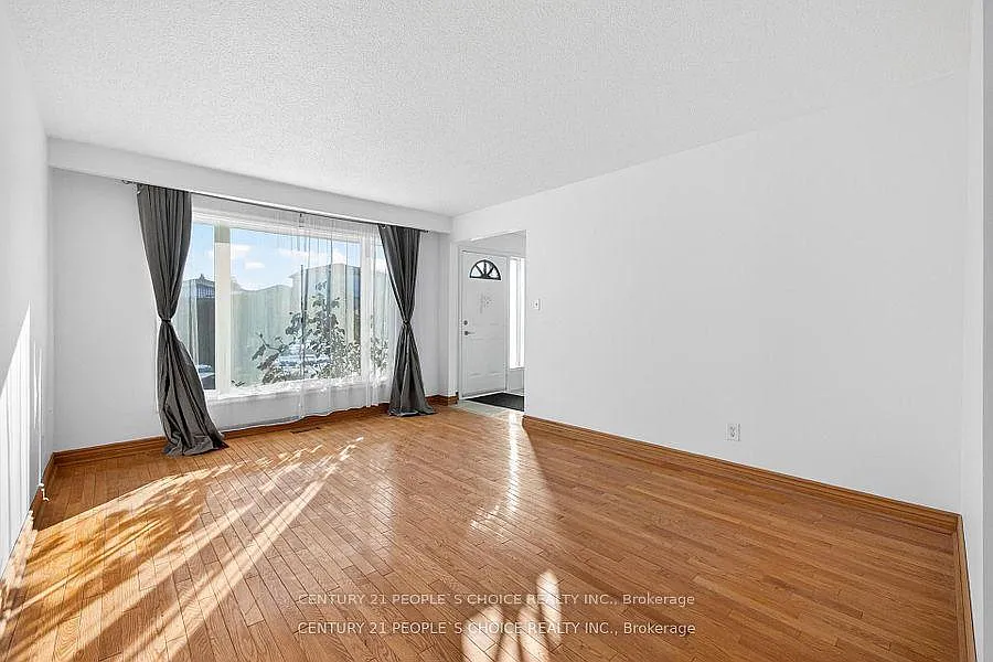 3 bed, $3,000 — Photo 2