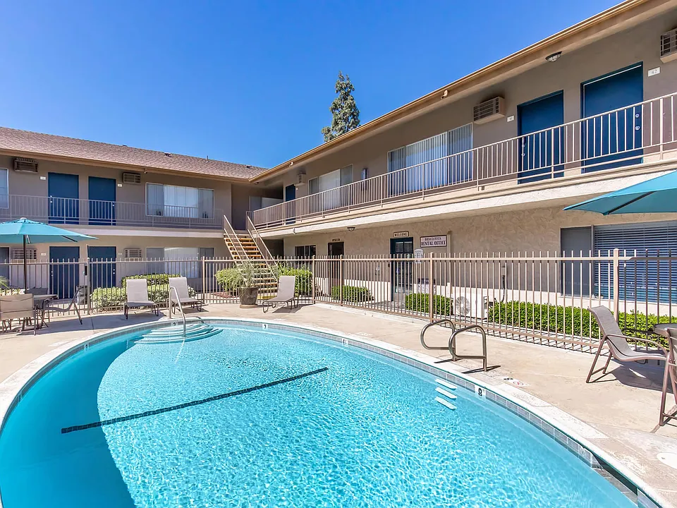Buena La Vista Apartment Homes