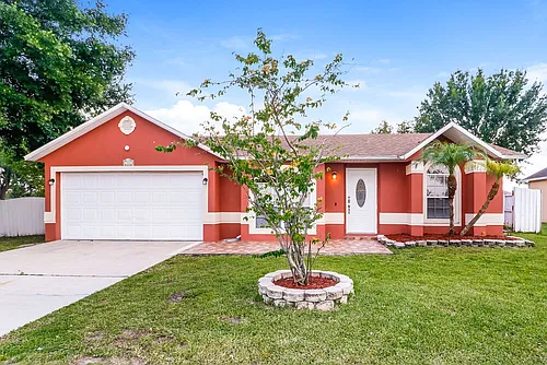 2702 Woodstream Cir Photo 1