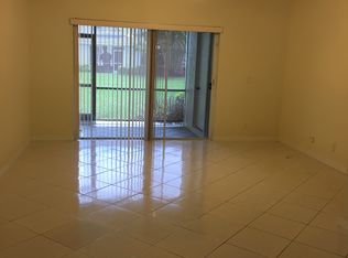 16674 Hemingway Dr, Fort Lauderdale, FL 33326