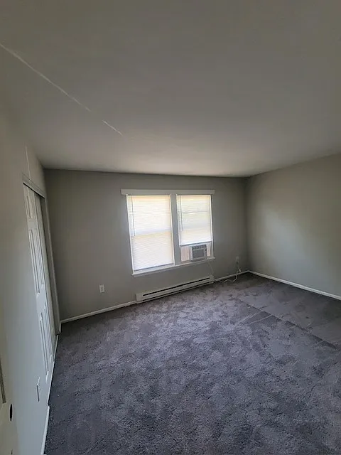 3 bed, 1.5 bath, 1200 sqft, $1,950 — Photo 4
