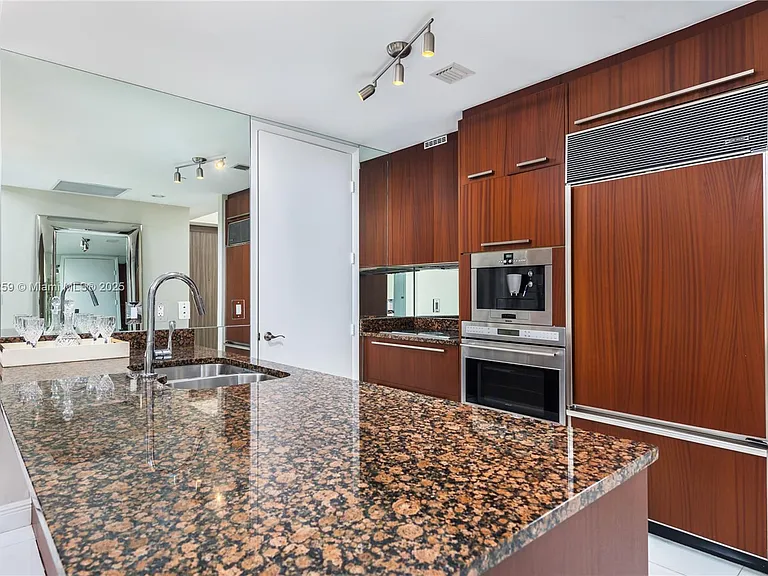 15811 Collins Ave #1702 — Photo 3