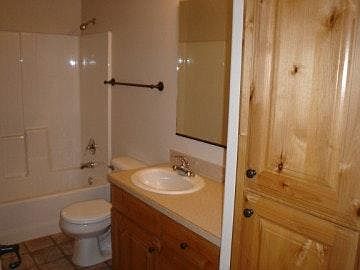 3rd image of 2453 Eagle Dr APT 101