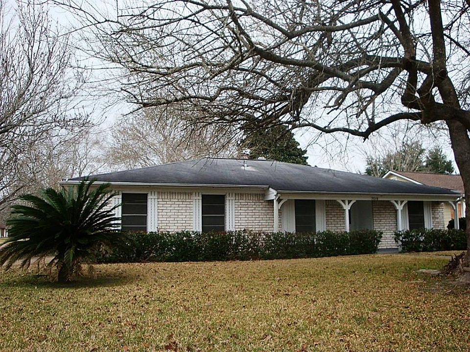 1st image of 2018 Kingsway Dr