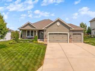 13286 Davis Ave, Bonner Springs, KS 66012