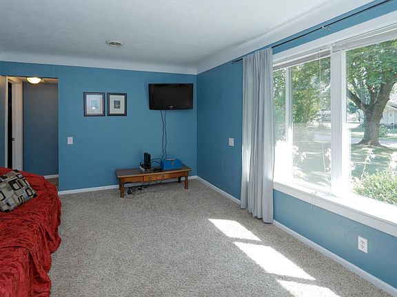720 Lee Ave-104