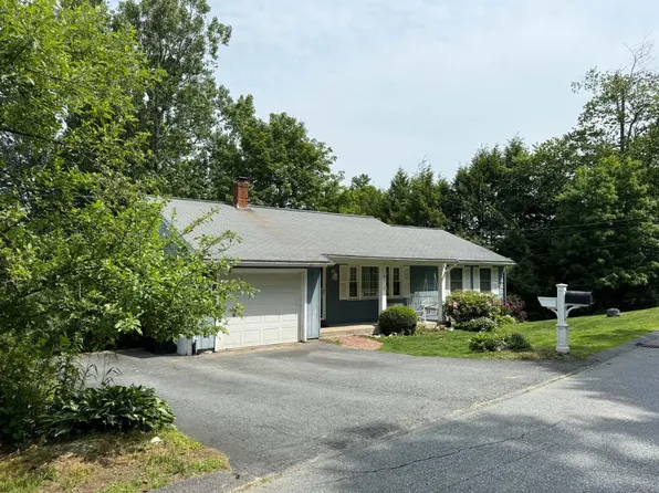 16 Edwin Avenue, Claremont, NH 03743