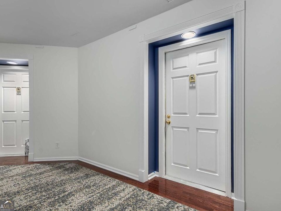 1st image of 244 13th St NE APT 121