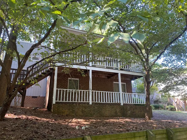 126 Carmichael Ct, Cary, NC 27511