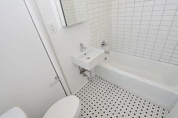 Rented by Aether Property Group | media 18