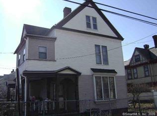 194 Arctic St, Bridgeport, CT 06608