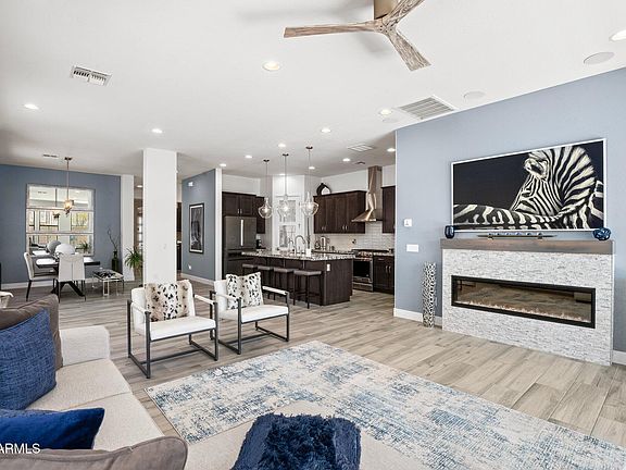 4th image of 841 E ASHURST Drive