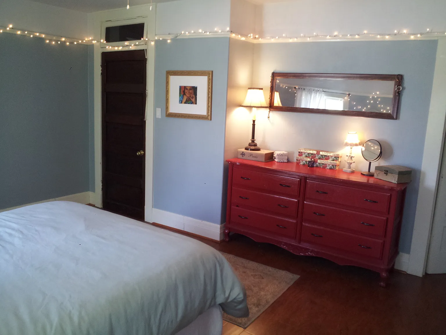 9 bed, 4000 sqft, $700 — Photo 4