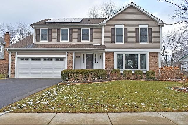 1st image of 935 Holly Cir