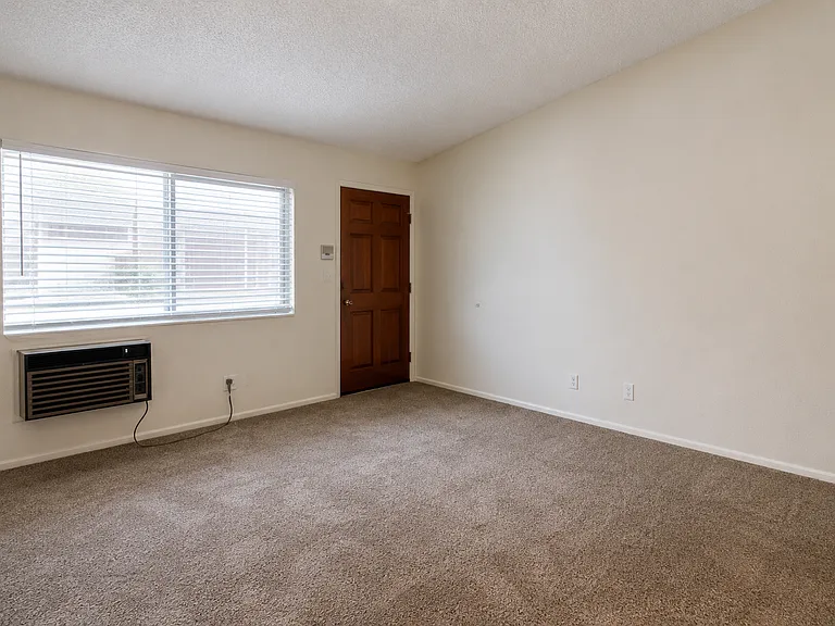 4177 Iowa St #6 — Photo 6