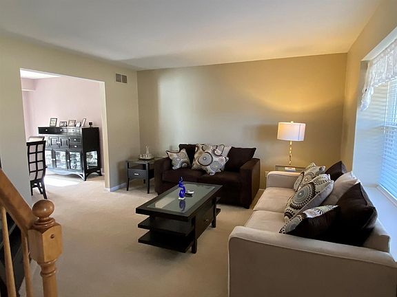 5th image of 40561 Bluesprings Ct #5