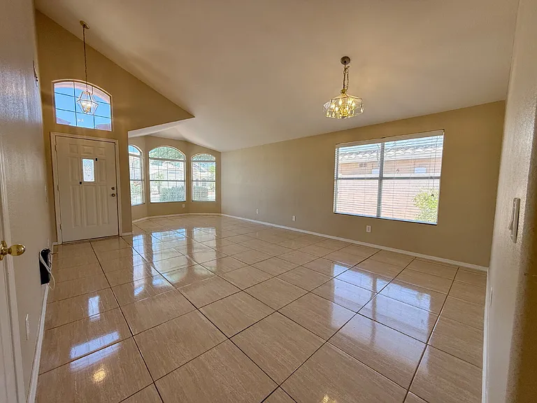 9821 W Yukon Dr — Photo 15
