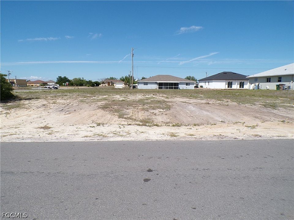 1st image of 825 NE 15th Ln