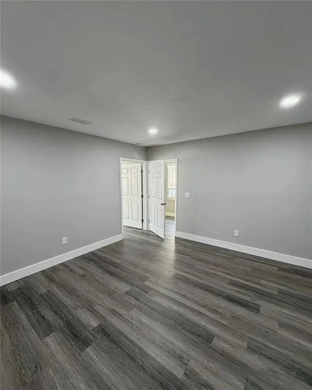 Building Photo - 555 Paines Ave NW