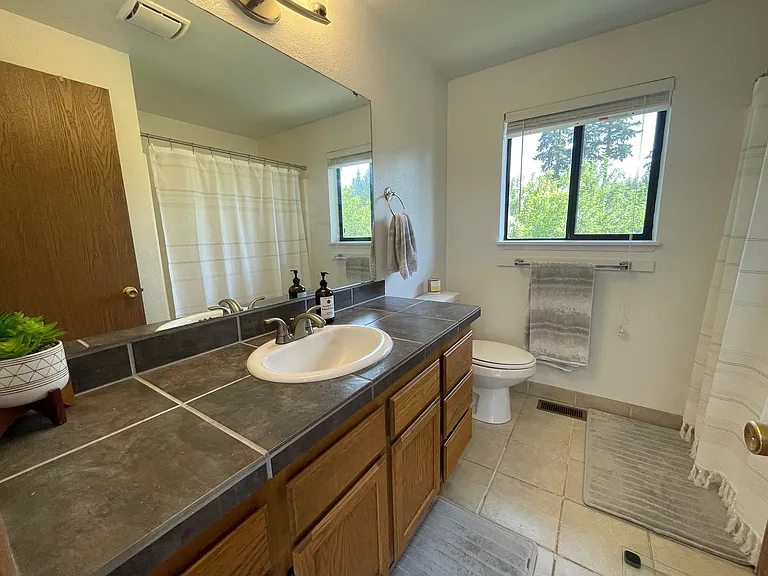 2720 NE 21st St — Photo 15